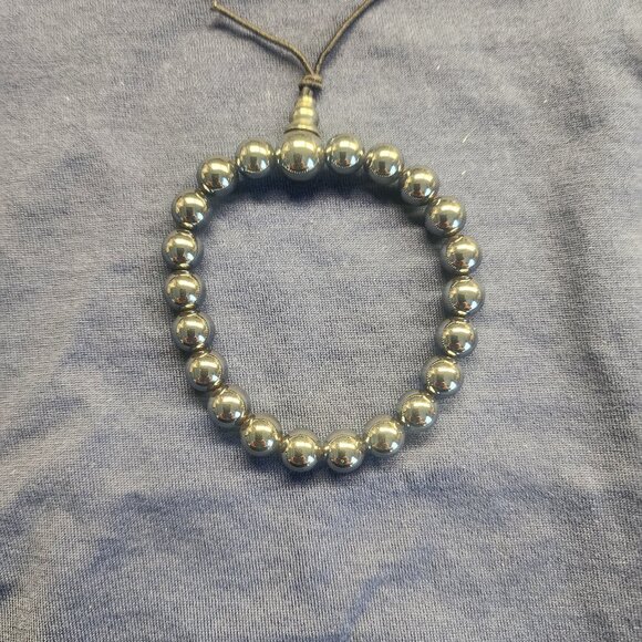 6 - 7 inch stretch Hematite bracelet NEW - Picture 1 of 1